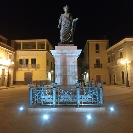 Bed And Breakfast In Piazza Orazio Venosa Dış mekan fotoğraf